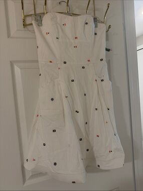 Lilly Pulitzer White Strapless Seersucker Dress with Multicolor Motifs